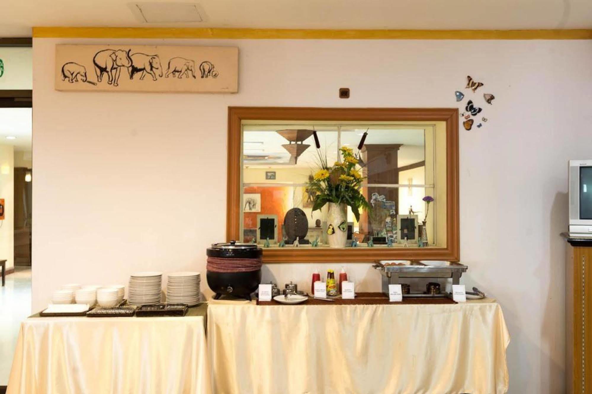 Hotel Night Bazaar Place 3*